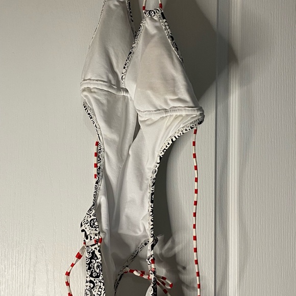 Swimwear - Picture 4 of 11